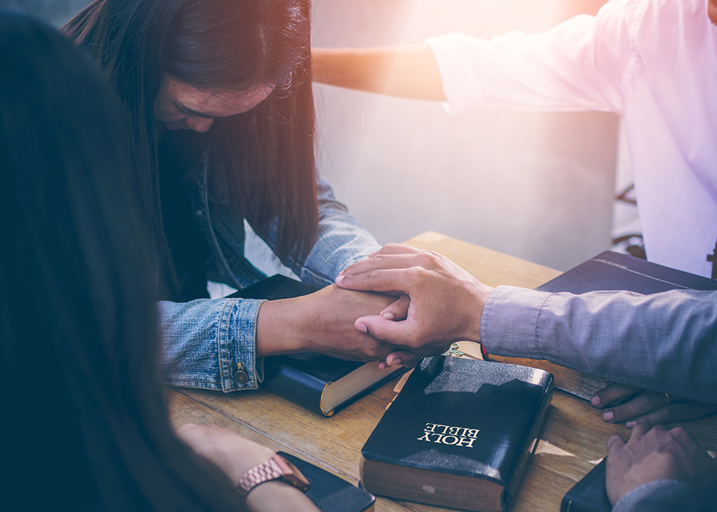 first lobo baptist praying